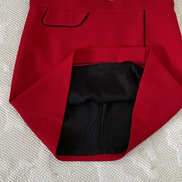 Escada cherry red wool blend mini skirt! Size 38 (6) USA - Picture 15 of 15